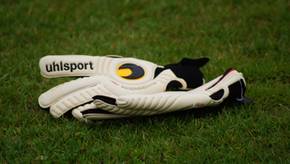 Die beliebtesten Torwarthandschuhe im Vergleich