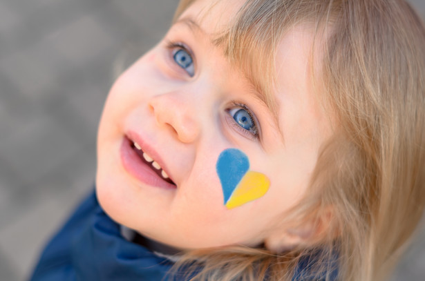 Świadczenie wychowawcze 800 plus otrzymuje ponad 200 tys. dzieci obywateli Ukrainy.