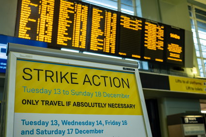 Wielka Brytania. Strajki na kolei kosztowały gospodarkę ponad 5,5 mld funtów