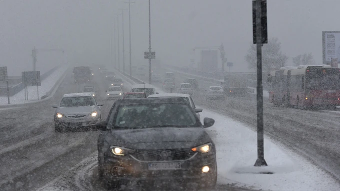 EVROPA NA UDARU MOĆNOG CIKLONA! Evo kakve PROMENE donosi - METEOROLOZI NA OPREZU!