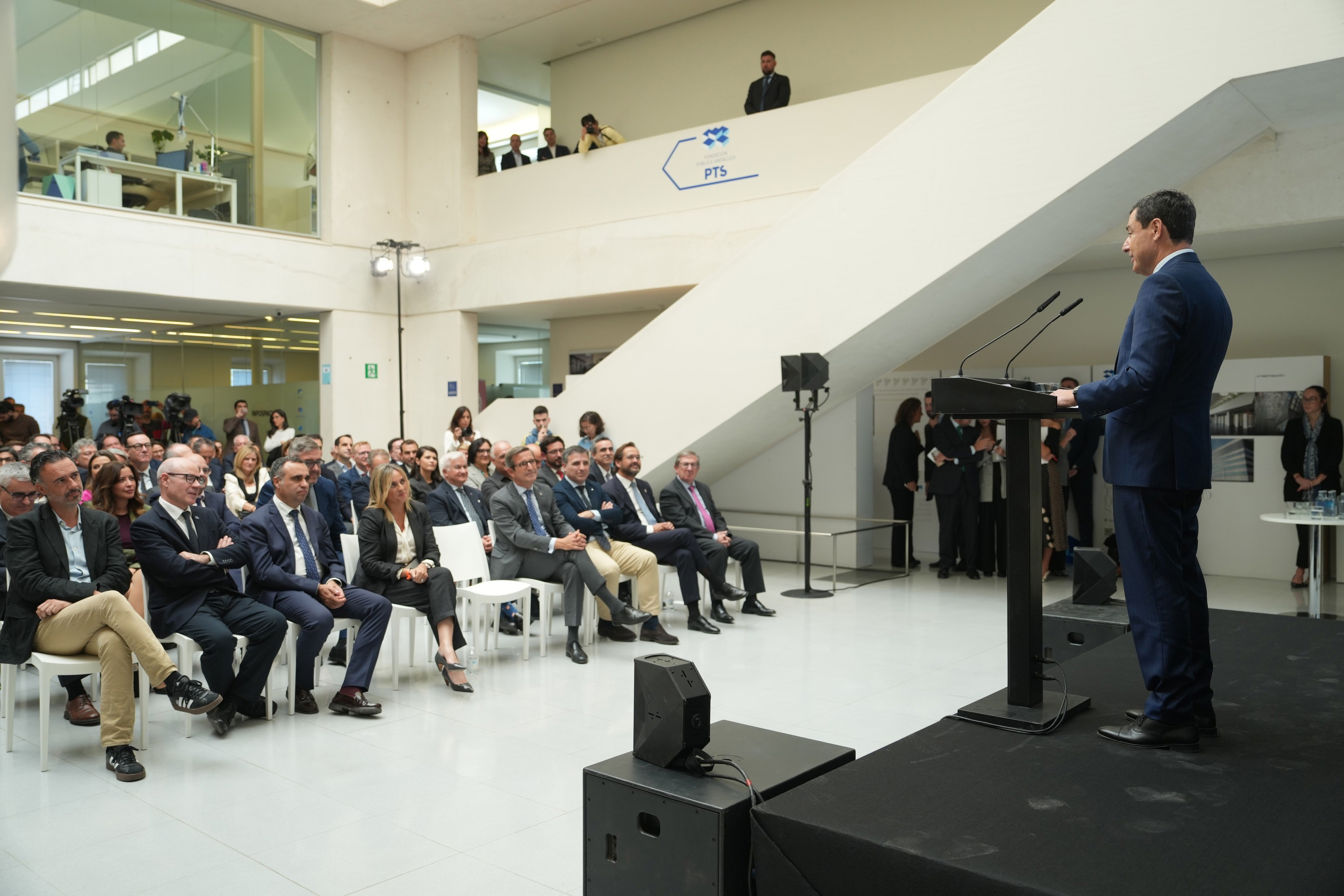 Cataluña lanza un plan de 1.000M€ en IA; Andalucía invierte 3,7M€ en detección de tumores