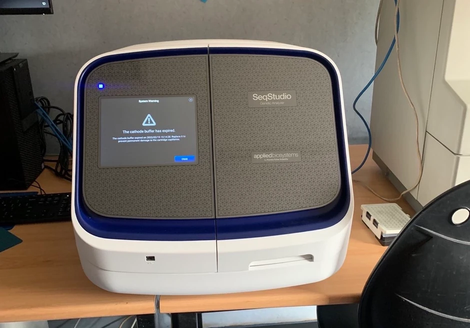 Uređaj za genetske analize