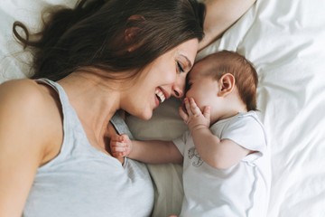 anya, anyaság, baba-mama, család, gyermeknevelés