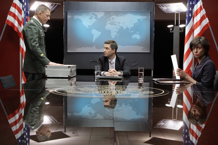 'Komisarz Blond i oko sprawiedliwości'