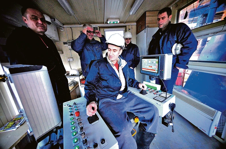 Čemu služi ovo dugme: Novinar "Blica" za upravljačkim komandama