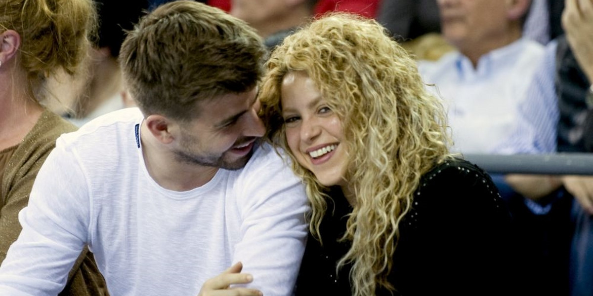 Pique i Shakira — ich związek trwał 12 lat. Para doczekała się dwóch synów. Powodem ich rozstania miała być zdrada, jakiej dopuścił się piłkarz Barcelony. 