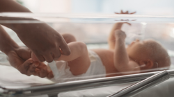 61-latka urodziła pierwsze dziecko. Wcześniej próbowała przez 37 lat