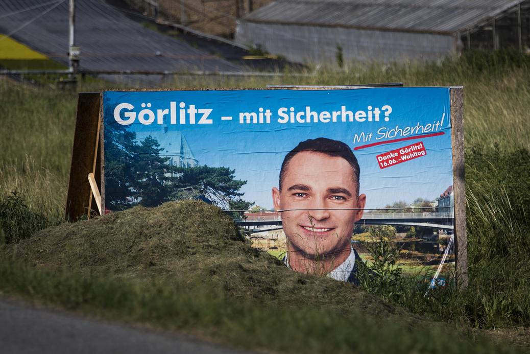 Plakat wyborczy Sebastiana Wippela z AfD, który kandydował na burmistrza Görlitz w 2019 r. Obecnie jest posłem do landtagu Saksonii.