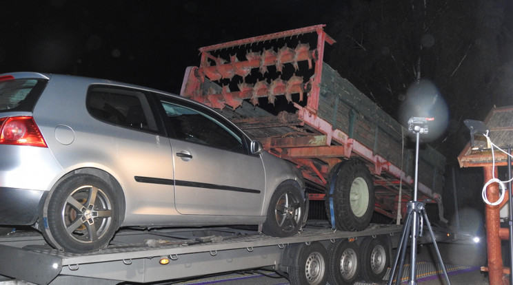 A sofőr túlsúlyos rakományt szállított az M0-ás autóúton /Fotó: police.hu