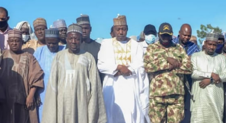 Gov Babagana Zulum of Borno State leads relatives of Zabarmari massacre victims in funeral prayer on Sunday, November 29, 2020. (Punch)