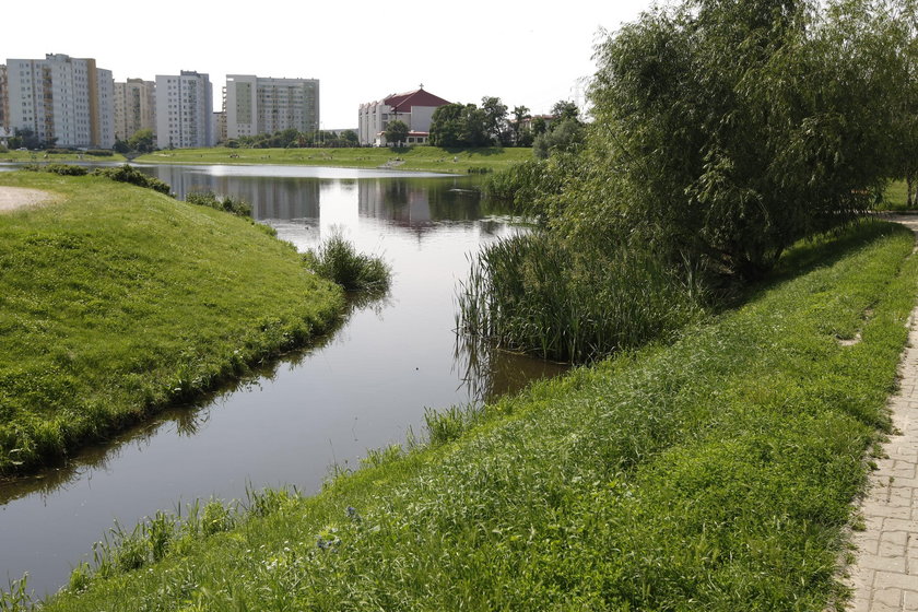 Co się dzieje w Warszawie?! Znaleziono zwłoki pod szpitalem i w jeziorku