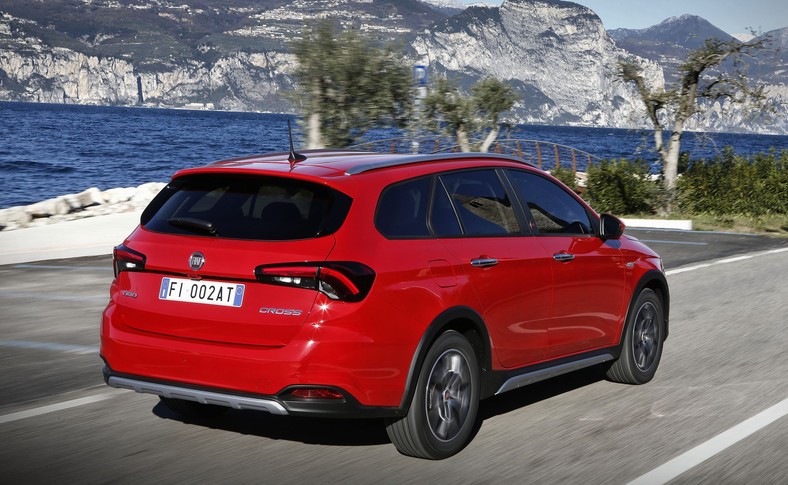 Fiat Tipo Cross Estate