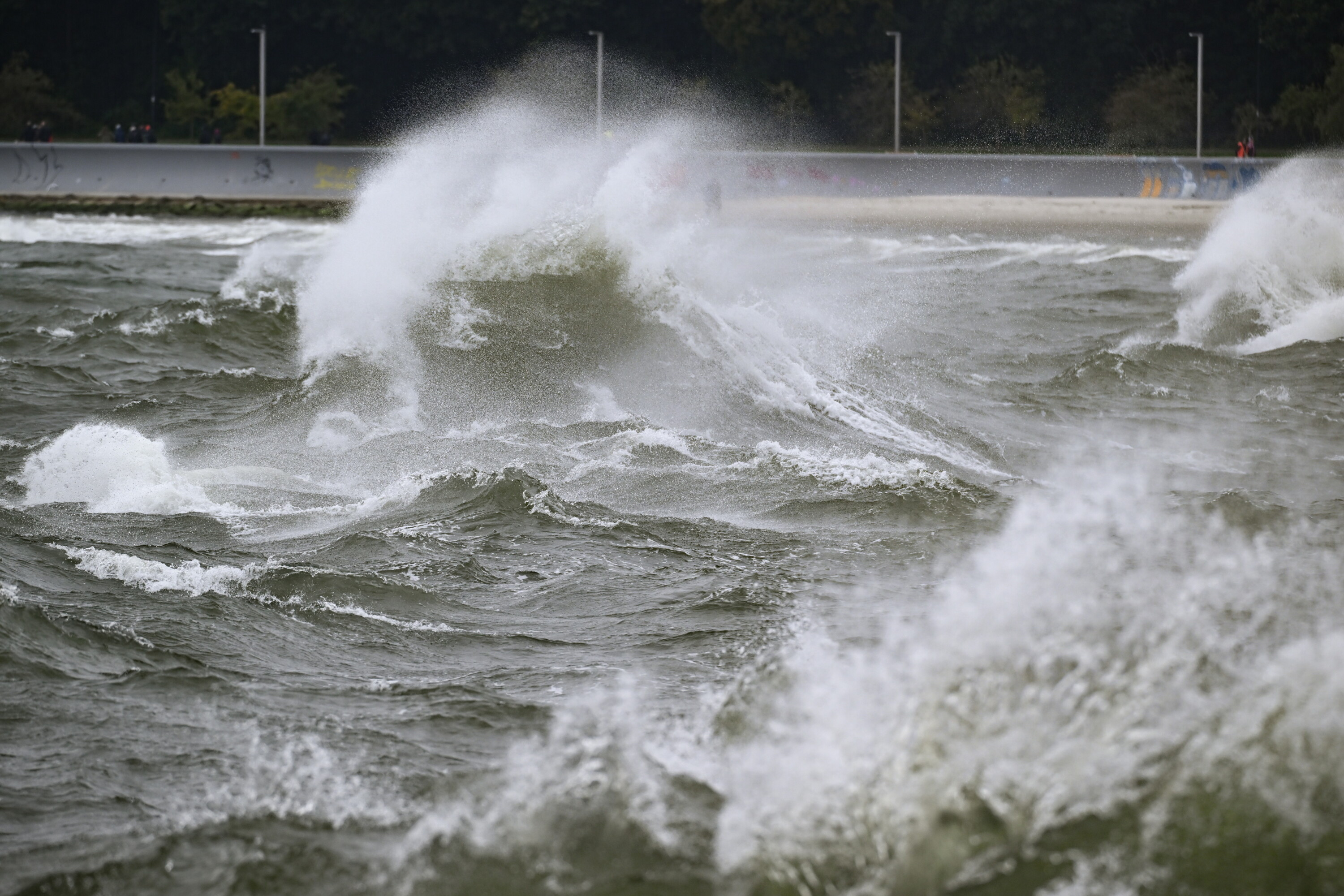 Szwecja w chaosie: promy do Gdańska odwołane, 15 000 domów bez prądu