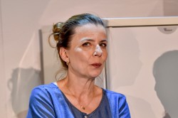 Agata Kulesza o rozwodzie i terapii: Najpierw się leży na podłodze w skulonej pozycji ofiary