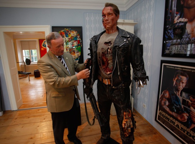 Figura Schwarzeneggera z filmu 'Terminator'