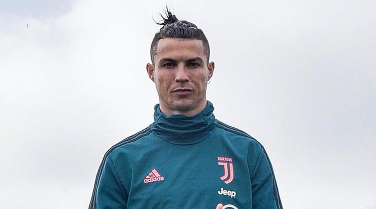 Cristiano Ronaldo a számára legfontosabb két nőnek is üzent anyák napja alkalmából / Fotó: Northfoto