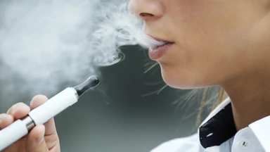 W USA e-papierosy dozwolone od 18. roku życia - nowe przepisy
