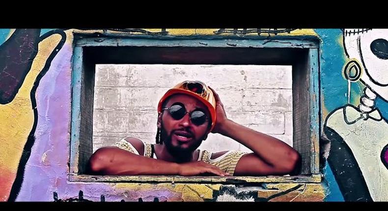 Wanlov in new video, Spr Mi Dat