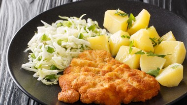 schabowe wyjdą zachwycające. zdradzamy triki, jak przygotować najlepsze kotlety schabowe