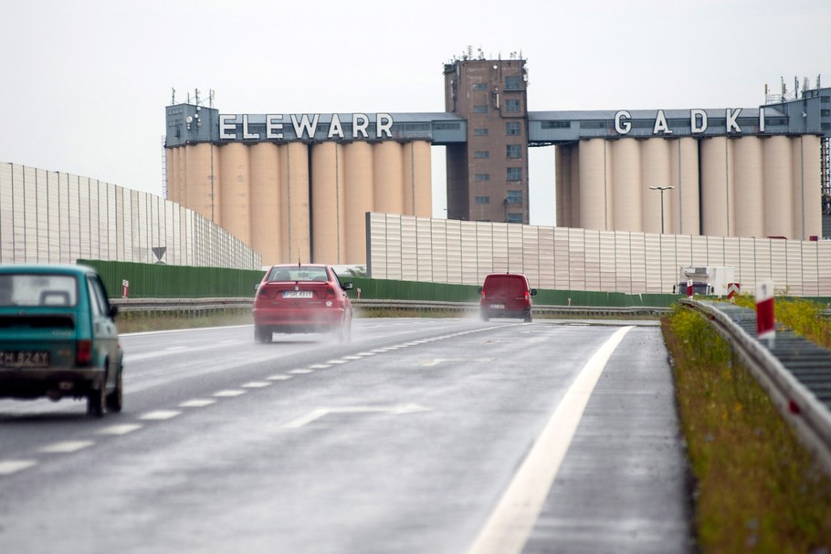 Najwyższa Izba Kontroli wydała raport ws. rolniczej spółki Elewarr. Podczas kontroli stwierdziła m.in. niegospodarność podczas transakcji przeprowadzonej przez jeden z oddziałów. Efektem jest zawiadomienie do prokuratury ws. możliwości popełnienia przestępstwa.