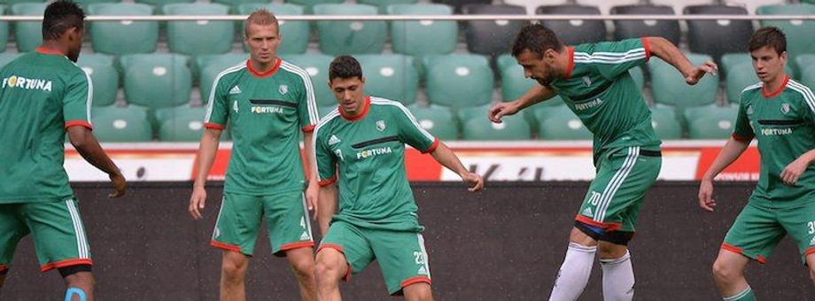 PIŁKA NOŻNA LEGIA warszawa