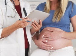 Jak oswoić lęk przed porodem? Porady Położnej na Medal