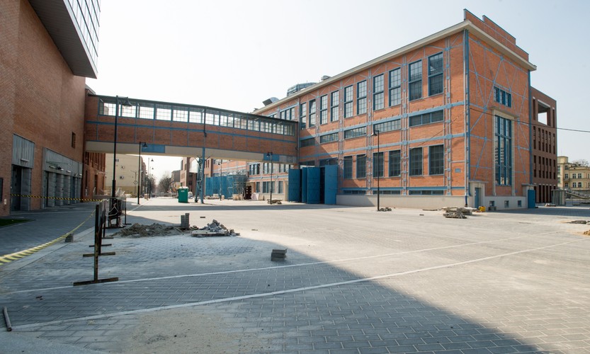 W trakcie modernizacji dbano o to, aby zachować jak najwięcej z charakteru starej elektrowni, przywiązując wagę do detali.<br>
Zdj. PAP/Grzegorz Michałowski