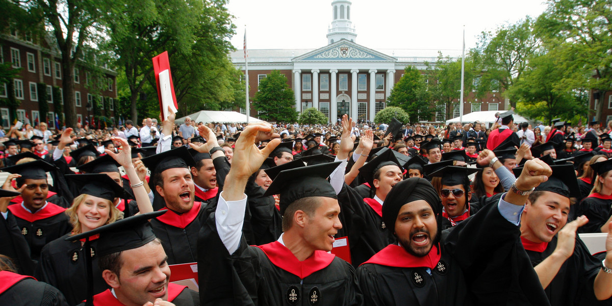 An MBA recruiter explains why it doesn't really matter if you work or not before business school