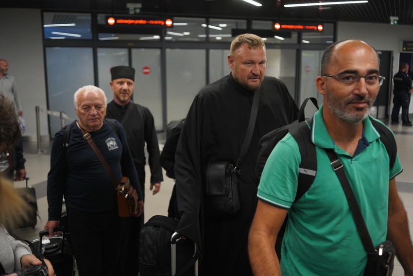 Putnici iz aviona koji je jutros sleteo iz Tel Aviva u Beograd 