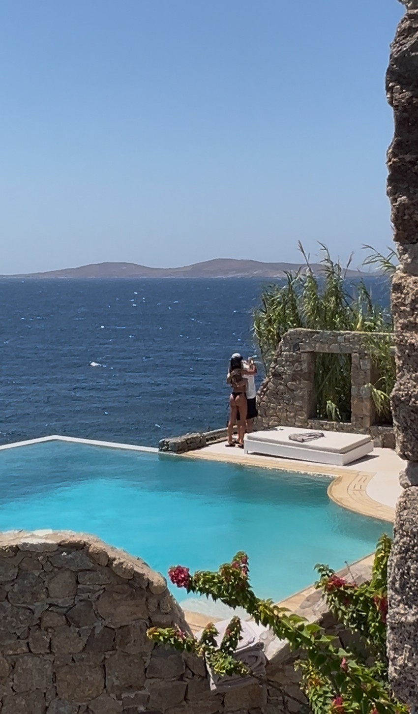 Paparaco: Marina Visković sa biznismenom na Mikonosu