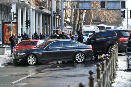 seNk9kpTURBXy84YmJmODI2ZTYxZGQ2NDU4ZTQxOWRmMTU5ZjlkNGFlNS5qcGeRkwLNAcIA3gACoTAFoTEC OVO JE OSUMNJIČENI ZA UBISTVO NIKOLE STANKOVIĆA PIVCETA! Veljko Emreković uhapšen danas u filmskoj poteri na Bulevaru kralja Aleksandra