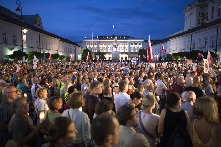 Demonstracje ws. sądów