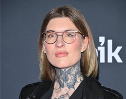 ulubiona pisarka polaków wróciła. już można kupić jej nową książkę