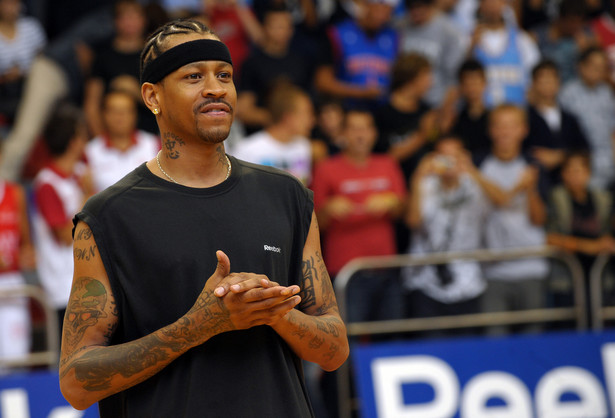 Liga NBA: O'Neal, Iverson i Yao Ming w Galerii Sławy