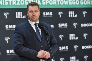 Zmniejszenie ilości godzin? Czarnek: Eksperci pracują nad odchudzeniem podstaw programowych