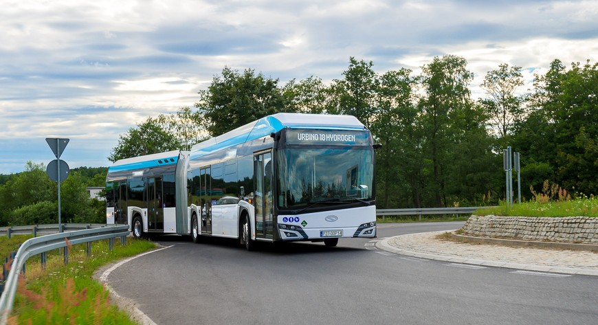 Urbino 18 hydrogen pomieści nawet 140 pasażerów i przejedzie bez przerwy 350 kilometrów