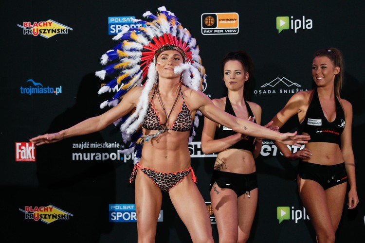 Show Ewy Brodnickiej. W takim stroju nasza mistrzyni zaprezentowała się przed walką