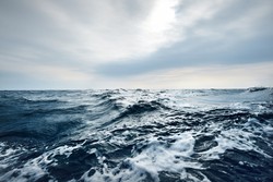 Kolejny kabel zerwany na Bałtyku. Szwecja alarmuje