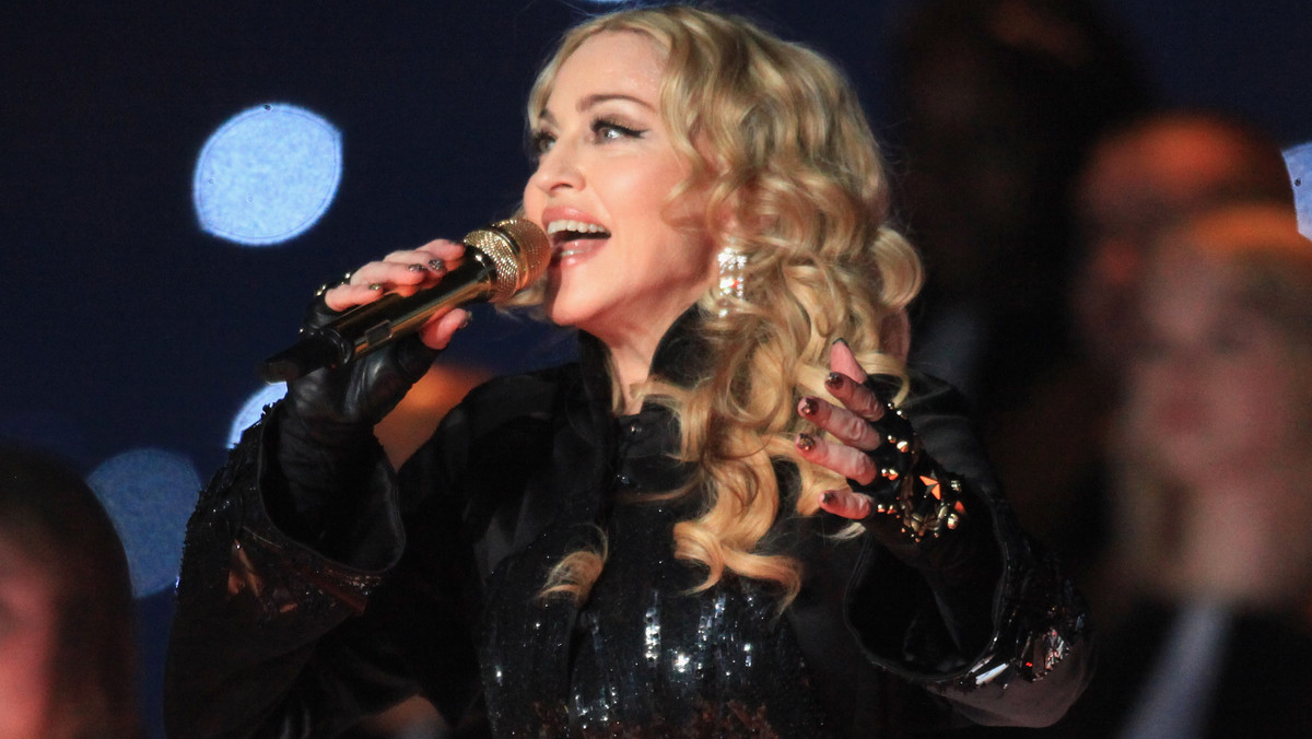 Jedna z nowych piosenek Madonny traktować będzie o jej burzliwym małżeństwie z Guyem Ritchie. Utwór "I Don't Give A..." trafi na nową płytę królowej popu "MDNA", która ukaże się 26 marca.