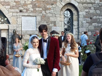 U ovom stanu na Dorćolu je živela Mina Sovtić sa bivšim mužem: Stilski nameštaj i odabrani detalji, glumica otvorila vrata svog doma