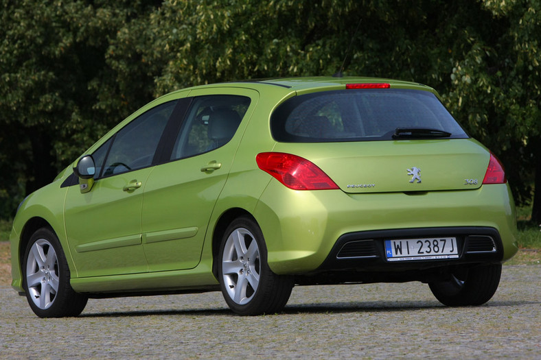 Używany Peugeot 308: poznaj największe wady i zalety francuskiego kompaktu