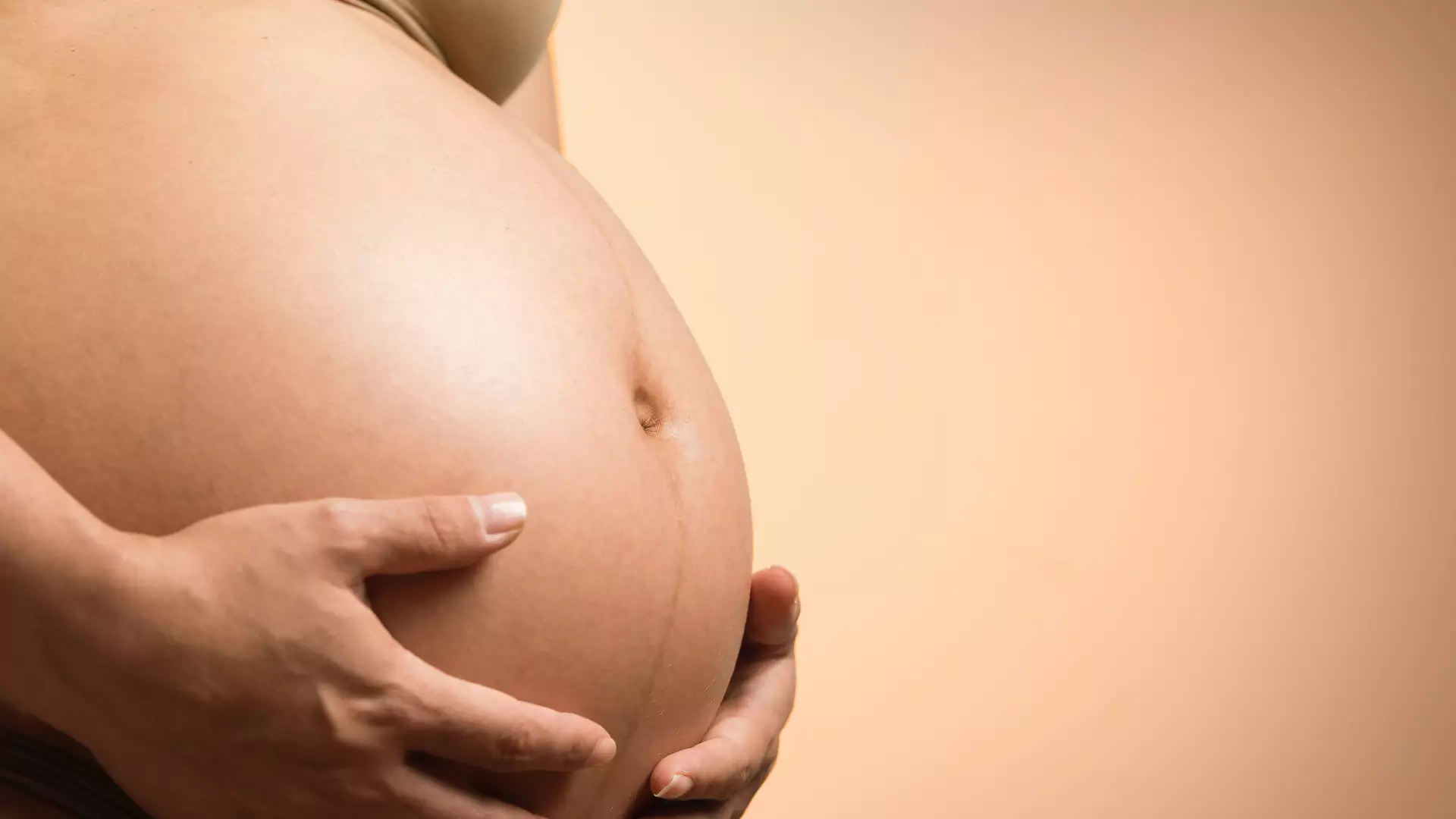 Sen o ciąży i porodzie. Naukowcy wiedzą, co oznacza
