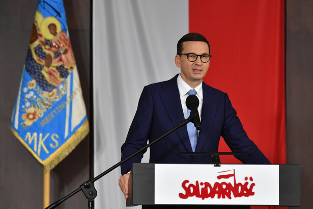 Mateusz Morawiecki podczas spotkania rocznicowego w Sali BHP Stoczni Gdańskiej