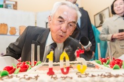 Dziarski 105-latek ze Świdnicy. Uprawia sport i bije rekordy świata!