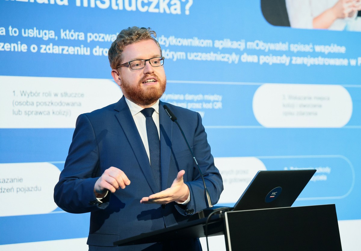 Rząd reaguje na rosyjskie ataki.