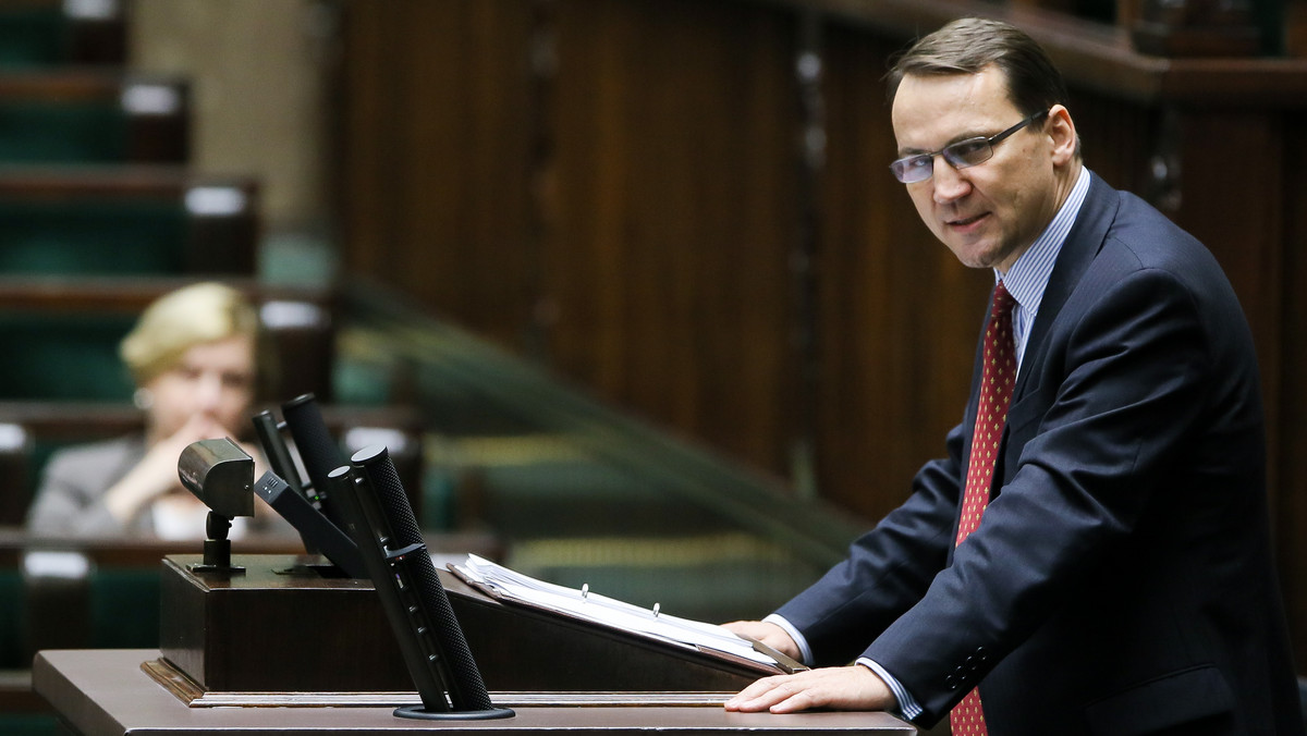 Klub PiS złożył wniosek o odrzucenie informacji szefa MSZ Radosława Sikorskiego nt. rezultatów szczytu Partnerstwa Wschodniego w Wilnie. - Szczyt i to, co się po nim stało, to strategiczna porażka UE i Polski - mówił Krzysztof Szczerski (PiS).