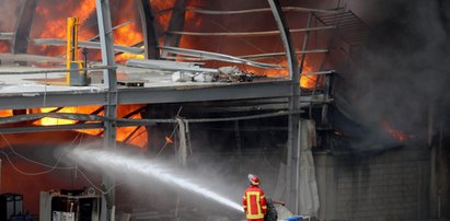 Kolejna katastrofa w Bejrucie. Miasto spowił czarny dym