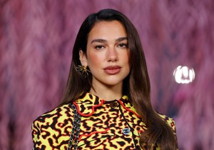 Dua Lipa je tužila Samsung zbog navodne upotrebe njene fotografije na kutijama za televizorima bez njene saglasnosti | Foto: Reuters