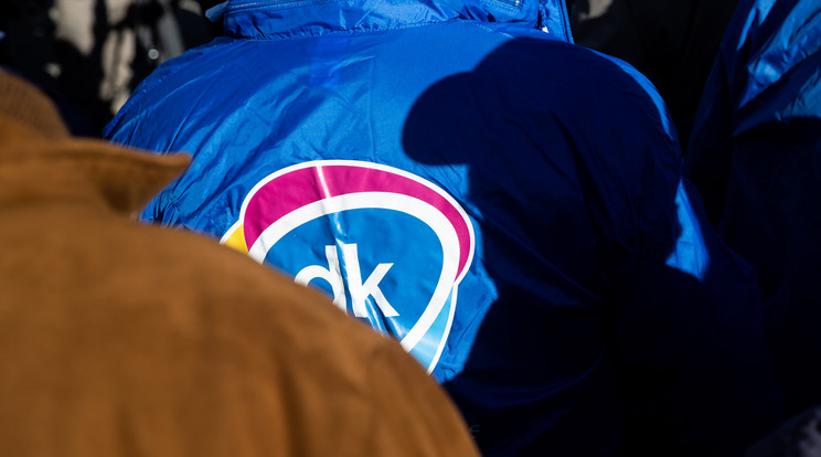 Egyre többen támogatják a DK-t a közvetlen köztársaságielnök választásban / Fotó: Zsolnai Péter /