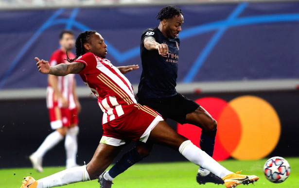 Ruben Semedo z Olympiakosu i Raheem Sterling z Manchesteru City